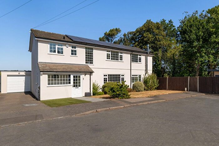 4 Bedroom Detached House For Sale In Cardwell Crescent, Sunninghill, Berkshire, SL5