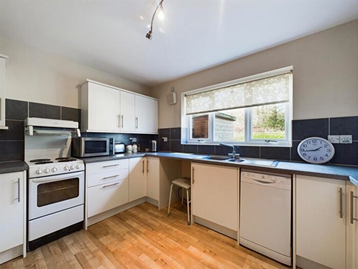 2 Bedroom Bungalow For Sale In Holly Bank Close, Oakerthorpe, Alfreton, DE55
