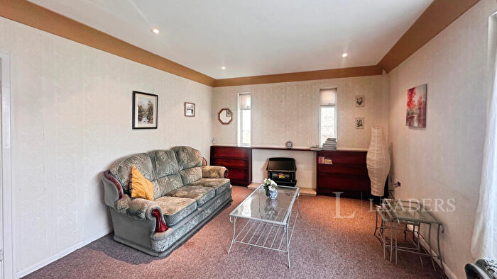 6 Bedroom House To Rent In Cofton Road, B31