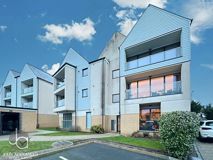 1 Bedroom Flat For Sale In Point Chase, Marks Tey, Colchester, CO6