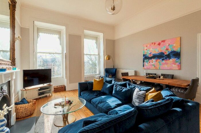 2 Bedroom Flat To Rent In 37 Royal York Crescent, Bristol BS8