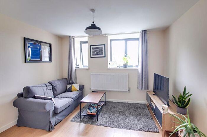 1 Bedroom Flat To Rent In Lower Bristol Road, Bath, BA2
