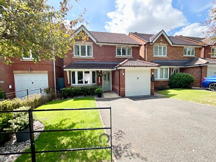 4 Bedroom Detached House For Sale In Old Stratford Road, Bromsgrove, Worcestershire, B60