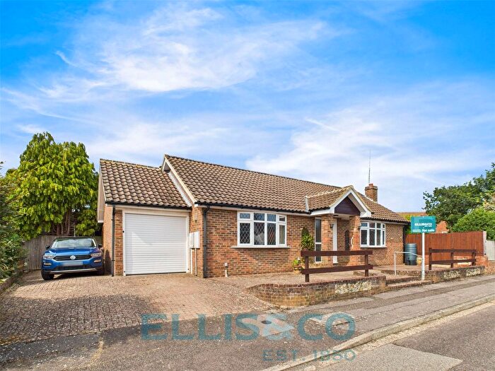 2 Bedroom Bungalow For Sale In Frank Woolley Road, Tonbridge, Kent, TN10