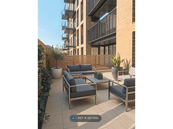 2 Bedroom Flat To Rent In Cobalt Place, London, SW11