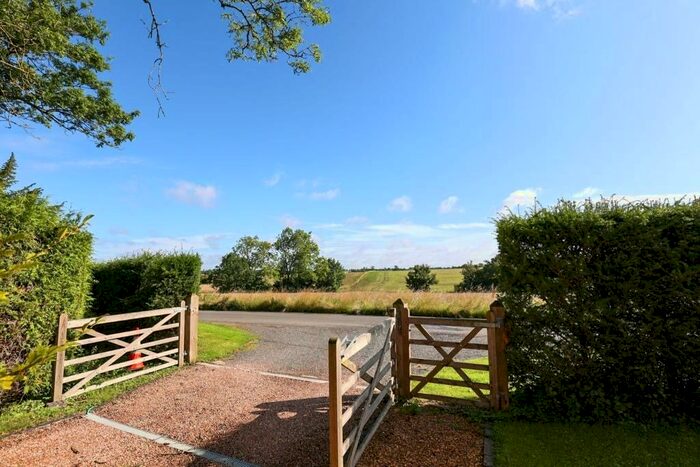 2 Bedroom Property To Rent In Cambridge, CB21