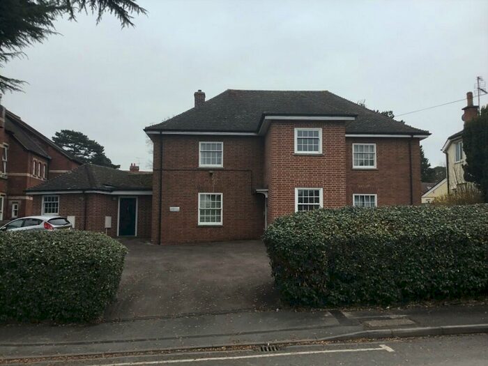 1 Bedroom Ground Flat To Rent In Lichfield Avenue, Hereford, Herefordshire, HR1