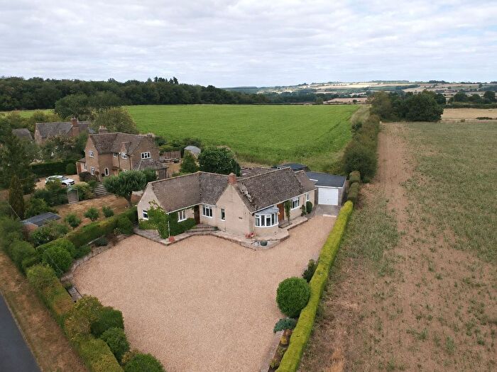 2 Bedroom Detached Bungalow For Sale In Bruern Road, Milton-Under-Wychwood, OX7
