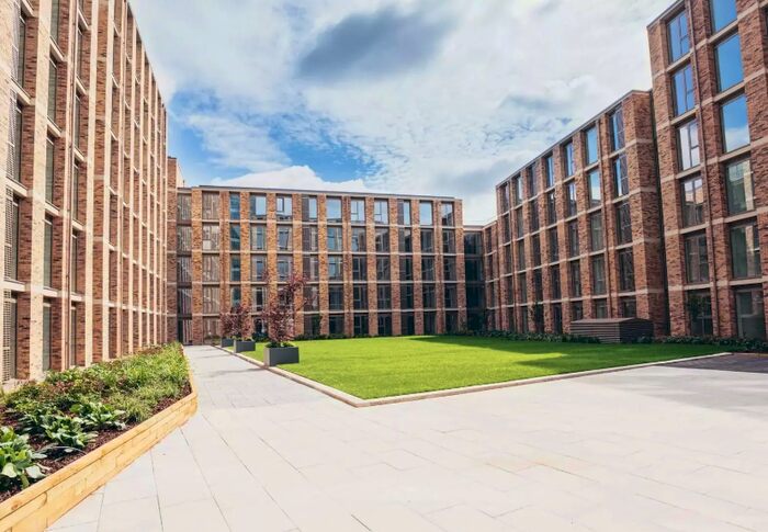 2 Bedroom Flat To Rent In Burlington Square, Boundary Lane, Manchester, Greater Manchester, M15