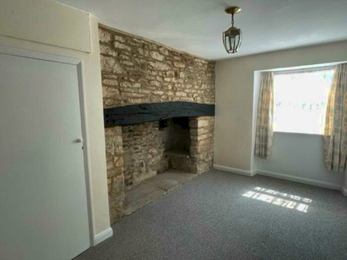 1 Bedroom Flat To Rent In Bridge Street, Witney, OX28