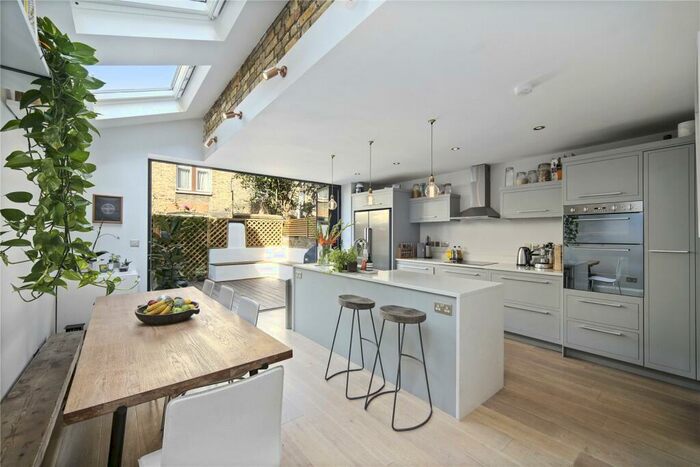 5 Bedroom Terraced House To Rent In Forthbridge Road, London, SW11