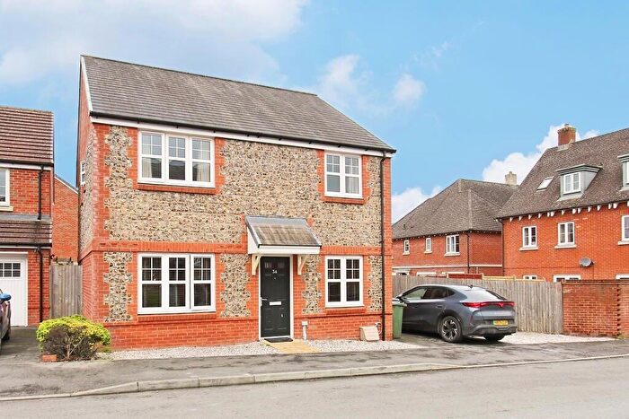 4 Bedroom Detached House For Sale In Stalls Road, Andover, SP11