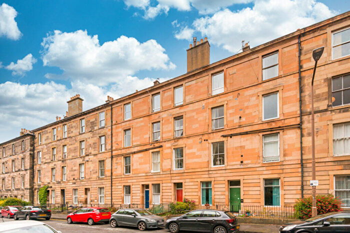 2 Bedroom Flat For Sale In / Oxford Street, Edinburgh, EH8