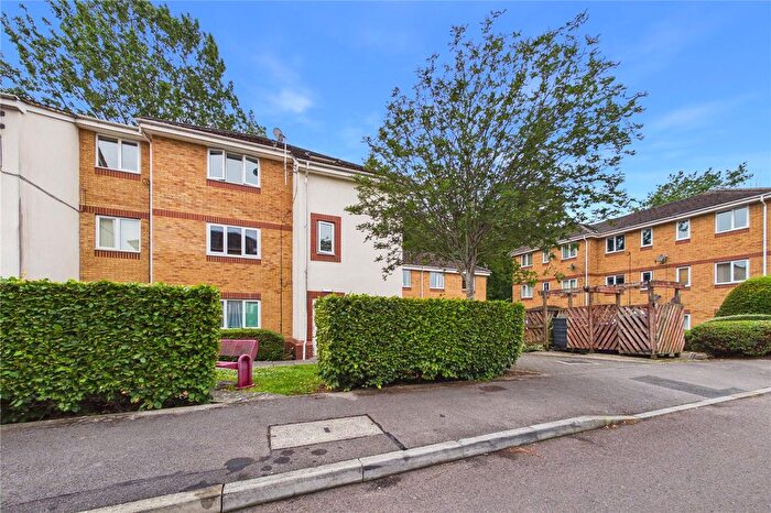 2 Bedroom Flat To Rent In Redshank Court, Thatcham, RG19