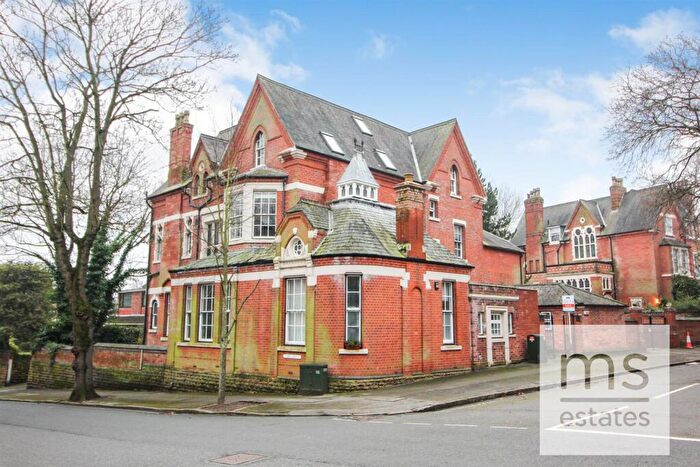 2 Bedroom Flat For Sale In Cavendish Crescent South, The Park, Nottingham, NG7