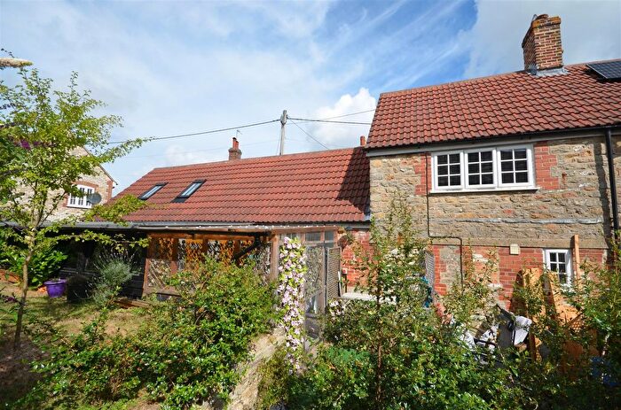 2 Bedroom Barn Conversion For Sale In Vine Street, Templecombe, BA8