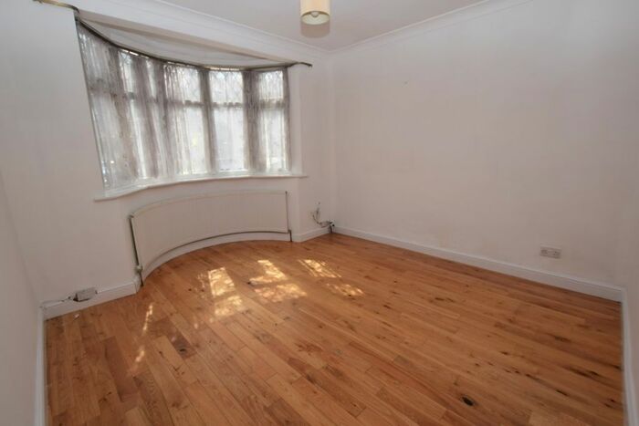 4 Bedroom End Of Terrace House To Rent In Amity Road, Stratford, E15