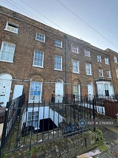 1 Bedroom Flat To Rent In Ordnance Terrace, Chatham, ME4