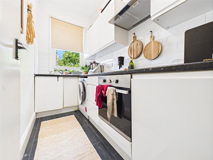 1 Bedroom Apartment To Rent In Goldstone Villas, Hove, BN3