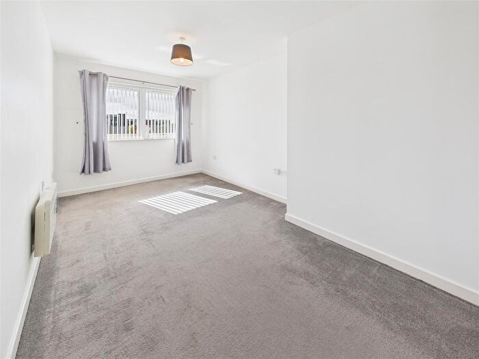 2 Bedroom Flat For Sale In Gramercy Park, Bannerbrook, Coventry, CV4