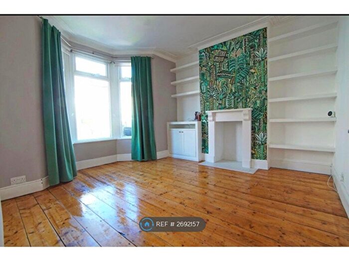 3 Bedroom End Terrace House To Rent In Kensal Rd, Bristol, BS3