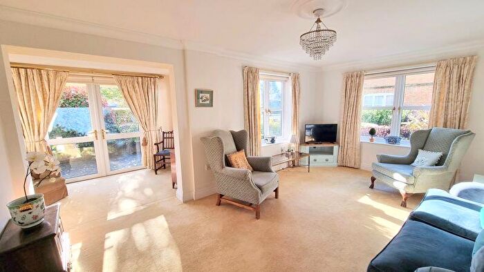 2 Bedroom Retirement Property For Sale In Turnpike Court, Hett Close, Haywards Heath, RH17