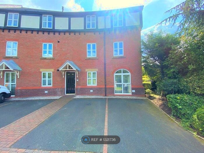 2 Bedroom Flat To Rent In Upton Rocks Avenue, Widnes, WA8