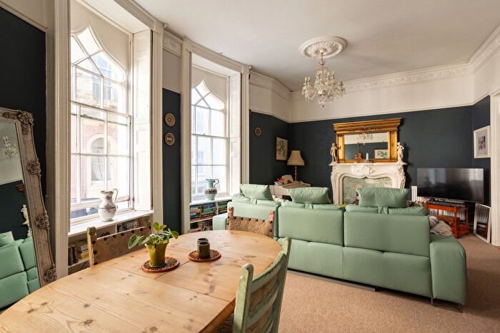 1 Bedroom Flat For Sale In Marine Parade, Brighton, BN2