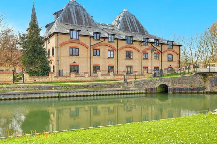 Apartment To Rent In River Meads, Stanstead Abbotts, SG12