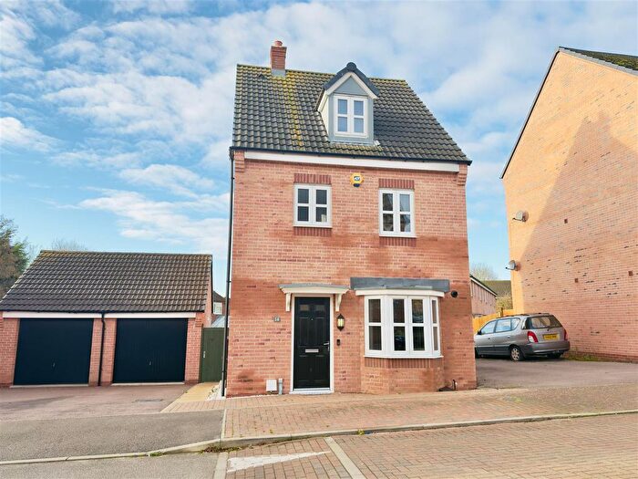 4 Bedroom Detached House For Sale In Knightwood Road, Leicester, LE4