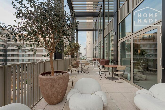 2 Bedroom Flat To Rent In Coppermaker Square, Aarons Building, E20 - Photo 2