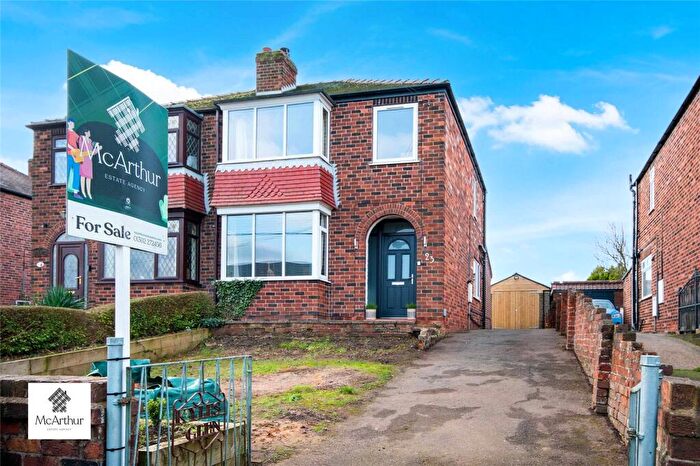 3 Bedroom Semi Detached House For Sale In Common Lane, Harworth And Bircotes, Doncaster, South Yorkshire, DN11