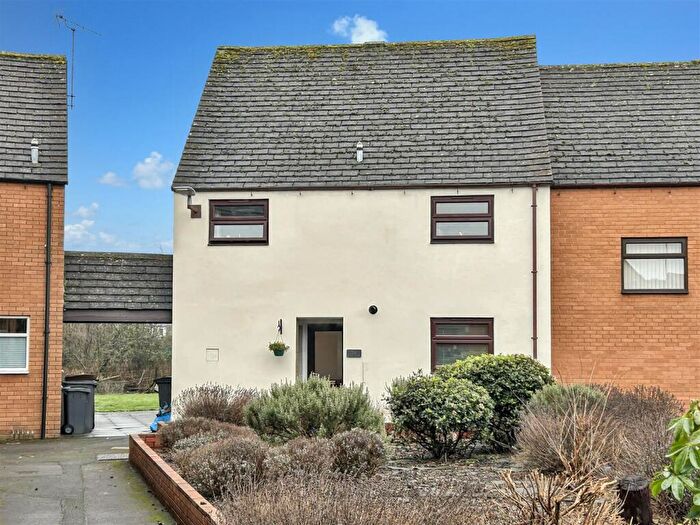 3 Bedroom End Of Terrace House For Sale In St. Georges Close, Moreton-In-Marsh, GL56