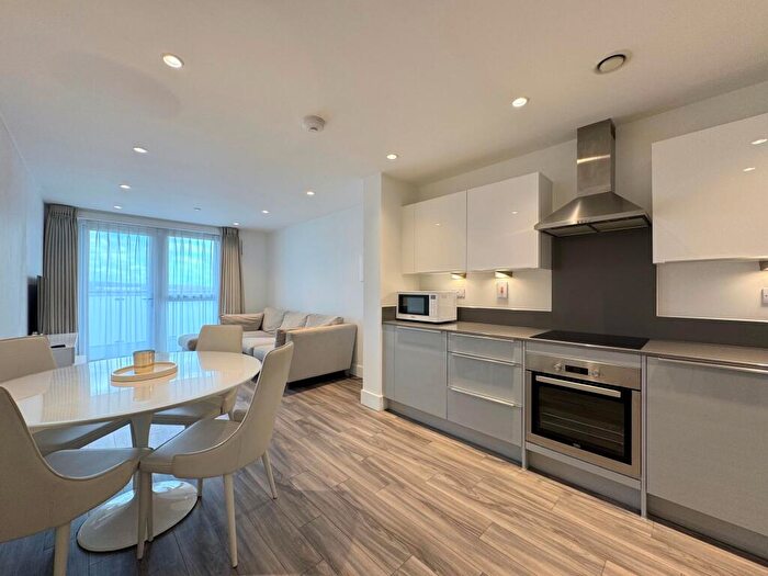 1 Bedroom Flat For Sale In Burnt Oak Broadway, Edgware, HA8