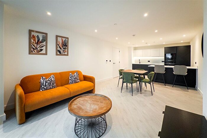 2 Bedroom Apartment To Rent In Vista River Gardens, M3