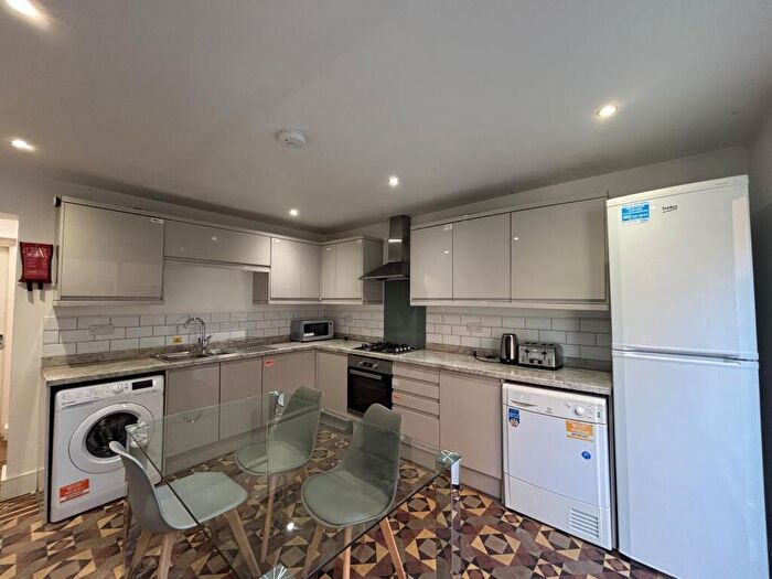 1 Bedroom Flat To Rent In Main Street, Stapenhill, Burton-On-Trent, DE15