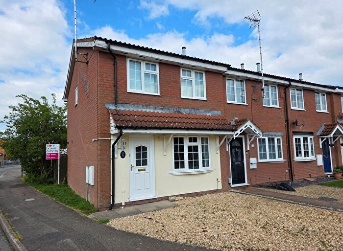 3 Bedroom End Terrace House For Sale In Crocus Drive, Aylesbury, HP21