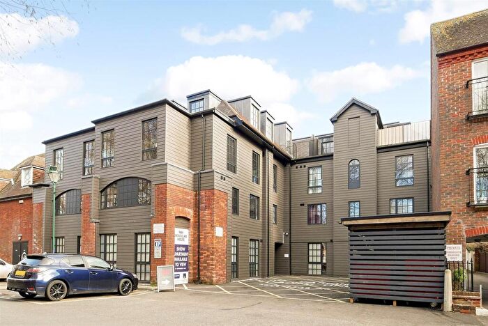 1 Bedroom Apartment To Rent In Southgate, Chichester, PO19