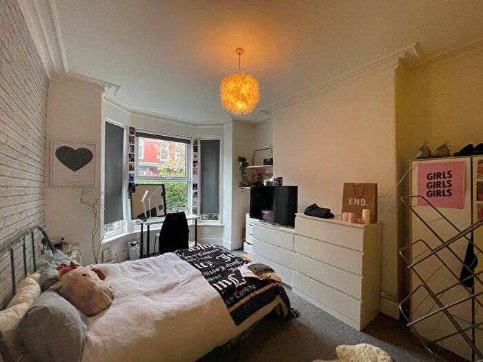 5 Bedroom House To Rent In Cawdor Road, Manchester, M14