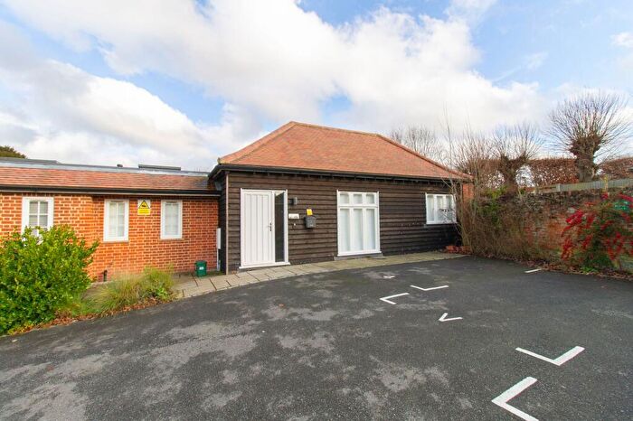 1 Bedroom Maisonette For Sale In Alton Road, Odiham, RG29