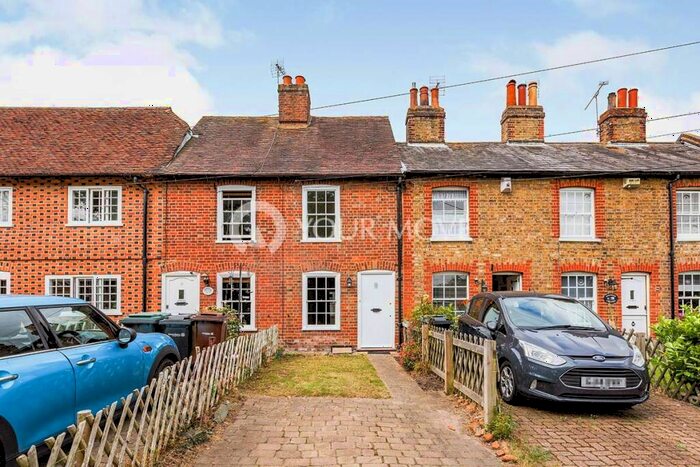 3 Bedroom Terraced House To Rent In Tanyard Hill, Shorne, Gravesend, Kent, DA12