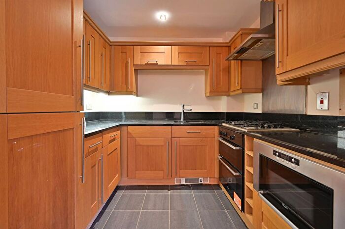 1 Bedroom Flat For Sale In Cottage Close, Harrow On The Hill, Harrow, HA2