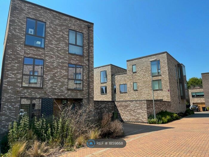 4 Bedroom Detached House To Rent In Knightly Avenue, Cambridge, CB2