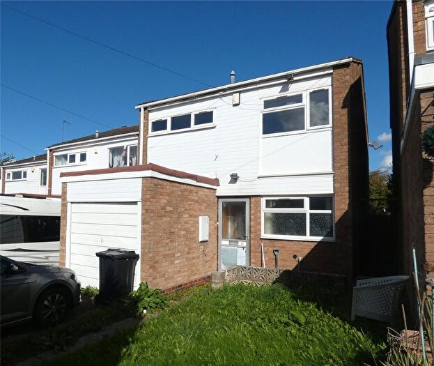 3 Bedroom Detached House For Sale In Westhaven Drive, Birmingham, West Midlands, B31