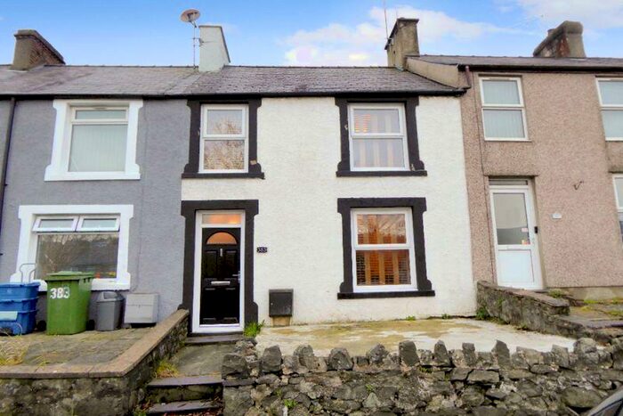 3 Bedroom Terraced House For Sale In Bangor, LL57