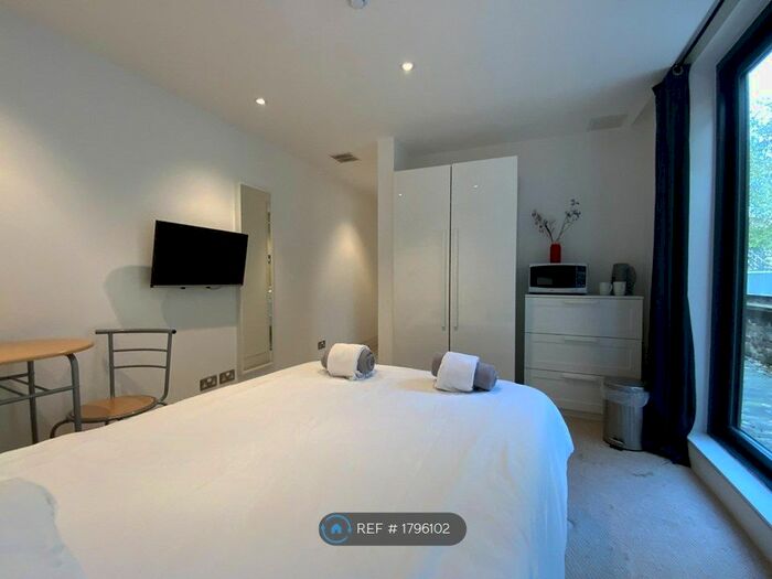 Studio To Rent In , London, WC1H