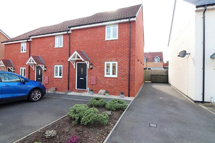 2 Bedroom Property For Sale In Osier Walk, Silsoe, Bedfordshire, MK45