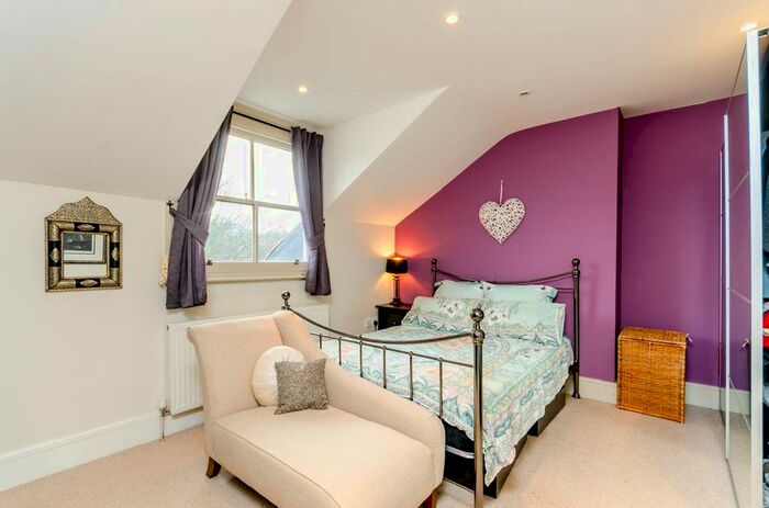 1 Bedroom Flat To Rent In Alton Road, Roehampton, London, SW15