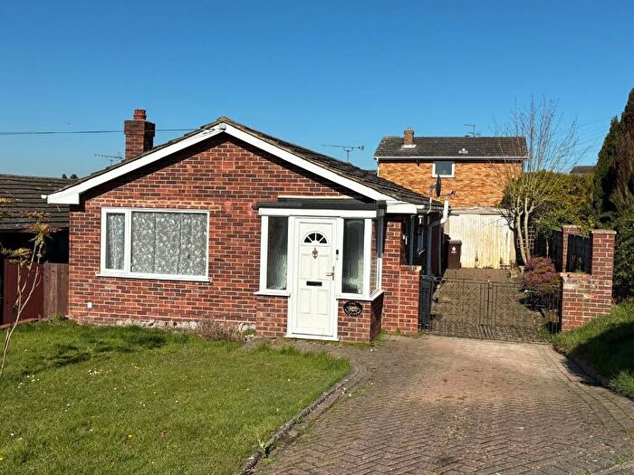 3 Bedroom Detached Bungalow To Rent In The Vineway, Harwich, Essex, CO12