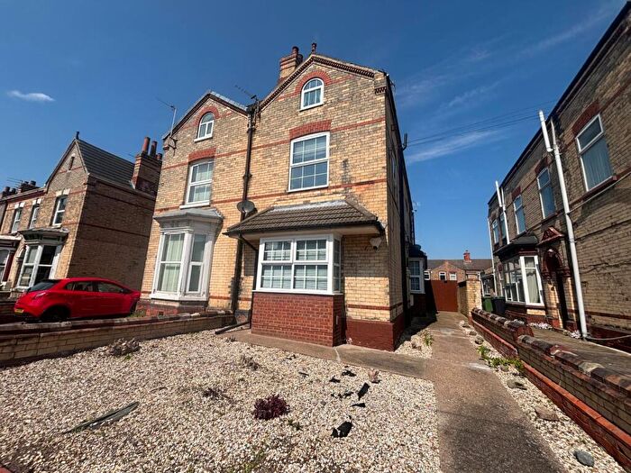 3 Bedroom Flat For Sale In B Welholme Road, Grimsby, DN32